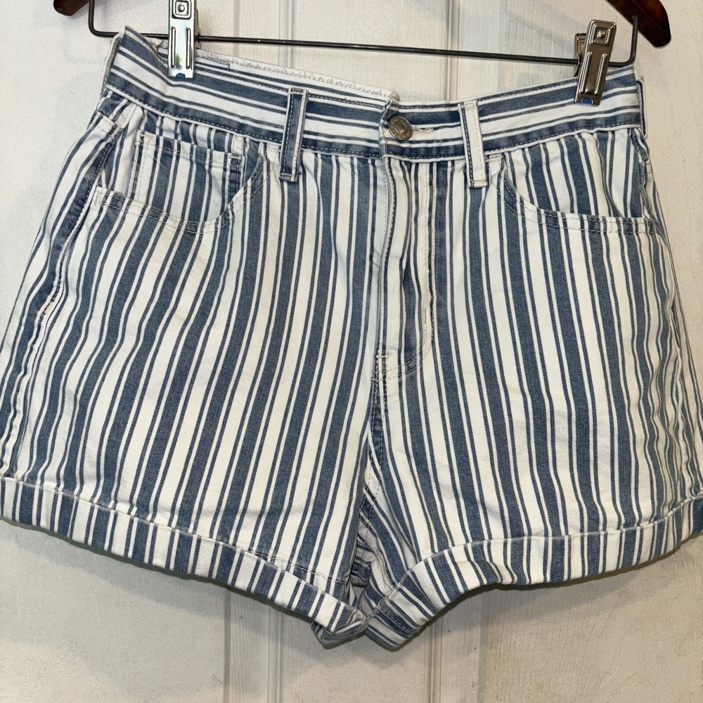 American Eagle Mom Shorts Women's 4 Blue Striped With Belt Loops And Cuffed Hem